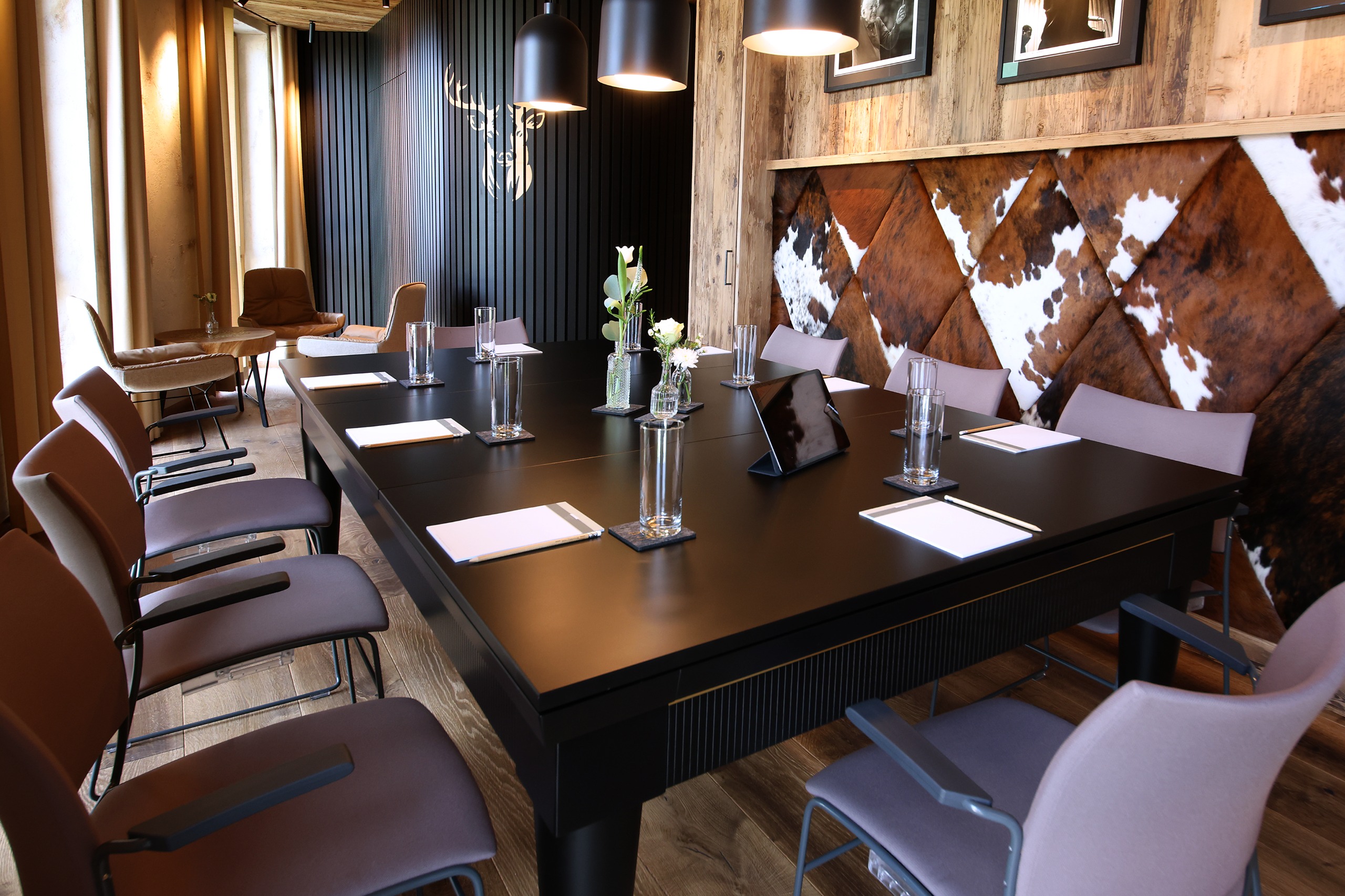 Chalet-O Boardroom